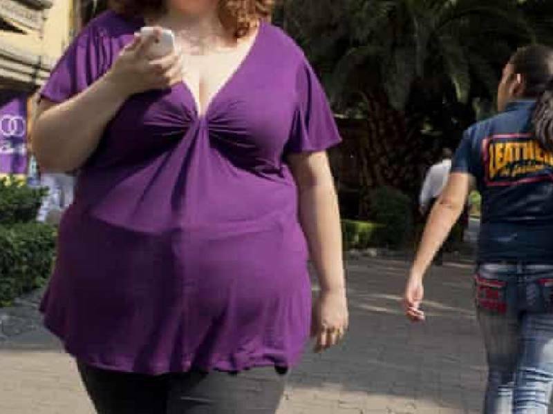 Personas de 40 años, con mayor incidencia en casos de obesidad