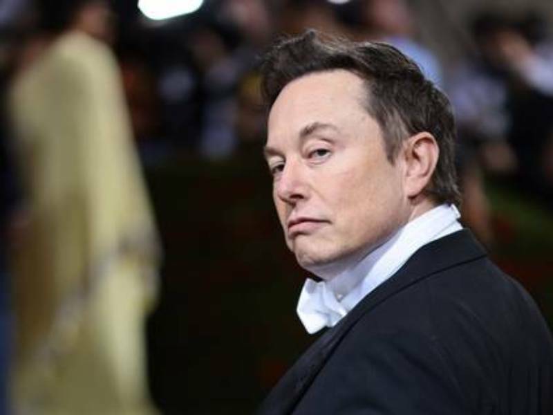 Elon Musk dice que quiere levantar la prohibici├│n a Trump de usar Twitter
