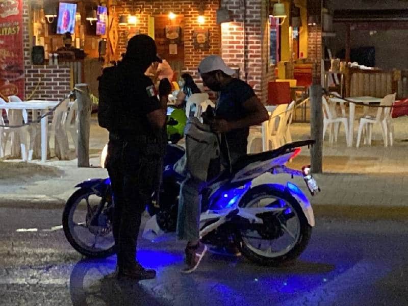 Inicia vigilancia especial en zonas de bares de Cancún