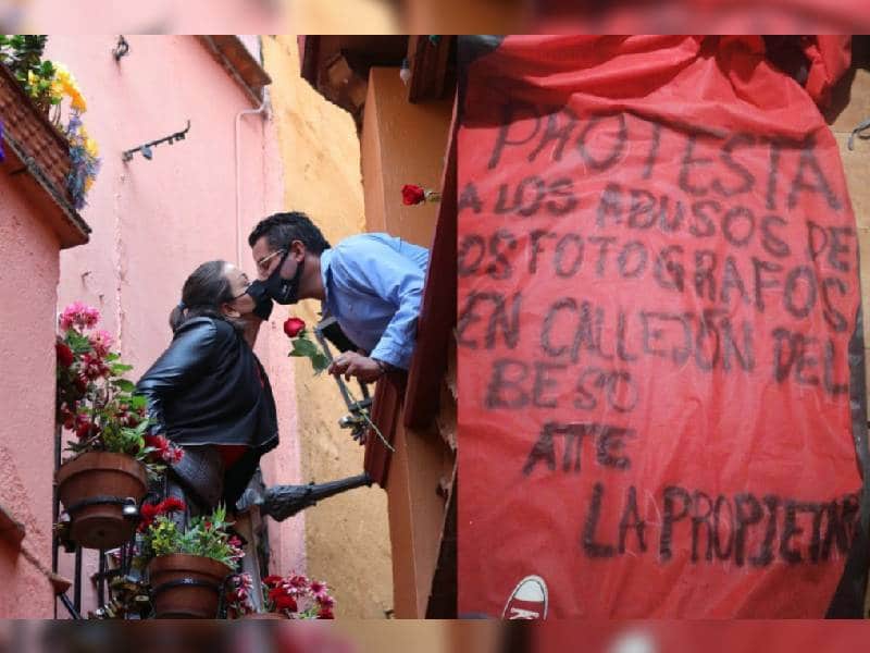 ¿Se acabó el romance? Cierran el balcón del Callejón del Beso en Guanajuato