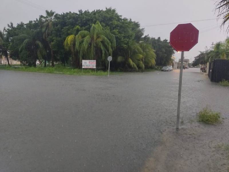 Bajas ventas debido a las fuertes lluvias en Chetumal