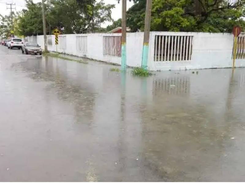 Estudiantes de Chetumal no asisten a la escuela por lluvias
