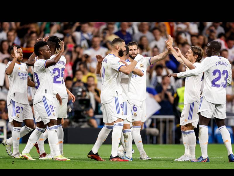 Real Madrid manda al Levante a Segunda División con una goleada