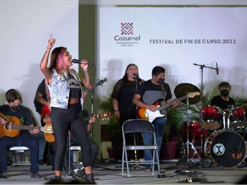Gran cierre de curso de la ecuela municipal de artes de Cozumel