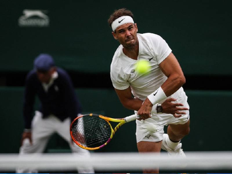 Nadal sufre pero avanza a la siguiente ronda en Wimbledon