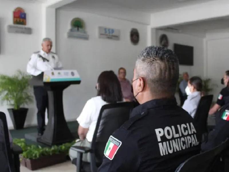 Capacitan a 60 policías en Quintana Roo por informe homologado