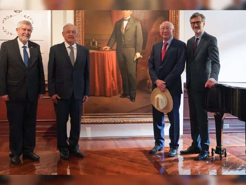 Son tiempos de reconciliación: AMLO junto a embajadores de EU Cuba y Francia