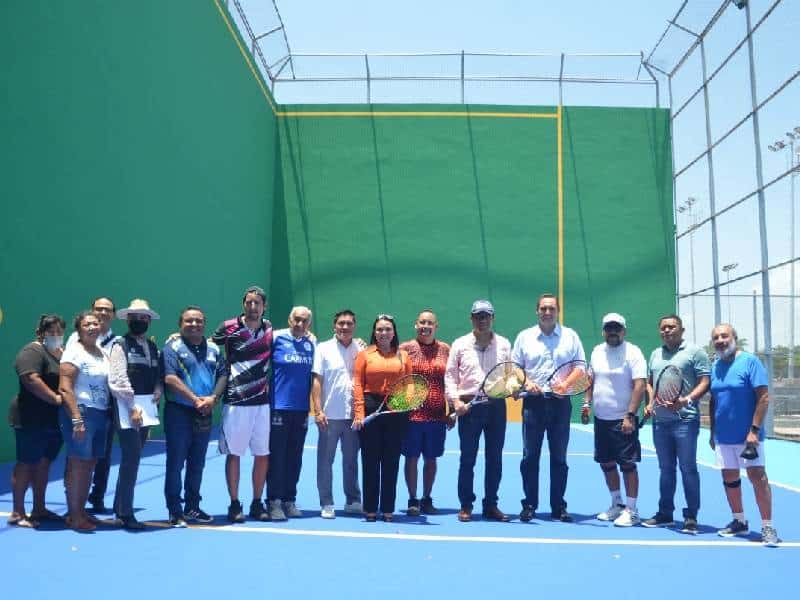 Rehabilitan la cancha de frontón de la unidad deportiva Playa del Carmen