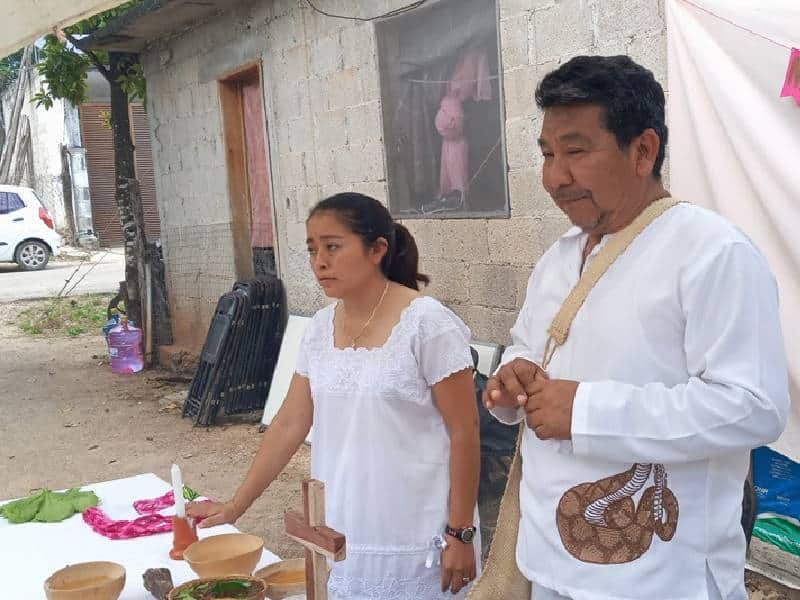 Tradicional ceremonia del bautizo maya permanece entre comunidades de Q.Roo
