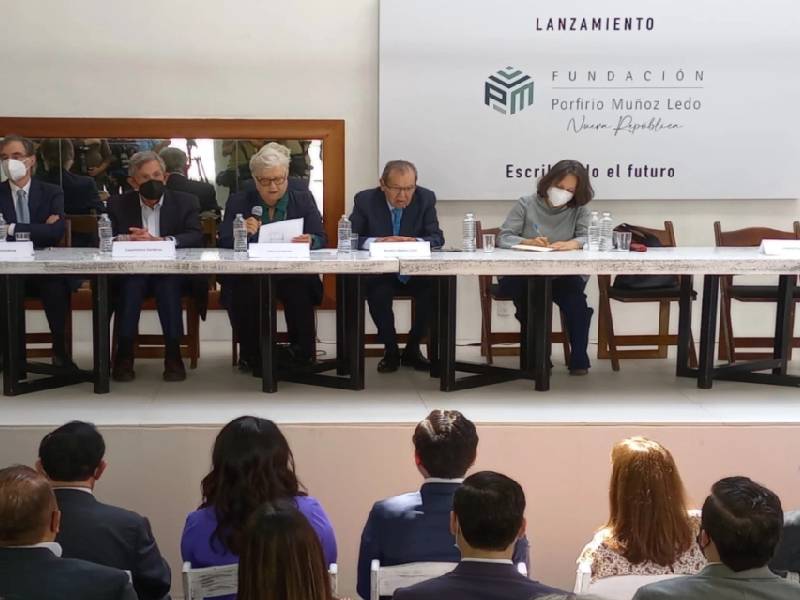 Muñoz Ledo lanza fundación en defensa de la democracia