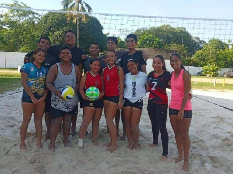Cosoleacaque gana primer lugar en campeonato de voleibol en Tulum