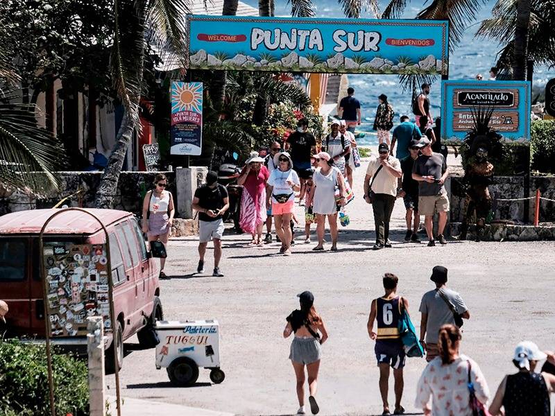 Isla Mujeres convertirá en parador turísticos espacios recuperados en Punta Sur