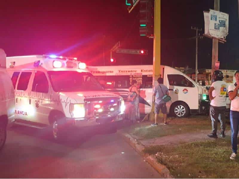 Por lo menos 4 lesionados en choque entre unidades del transporte público de Cancún