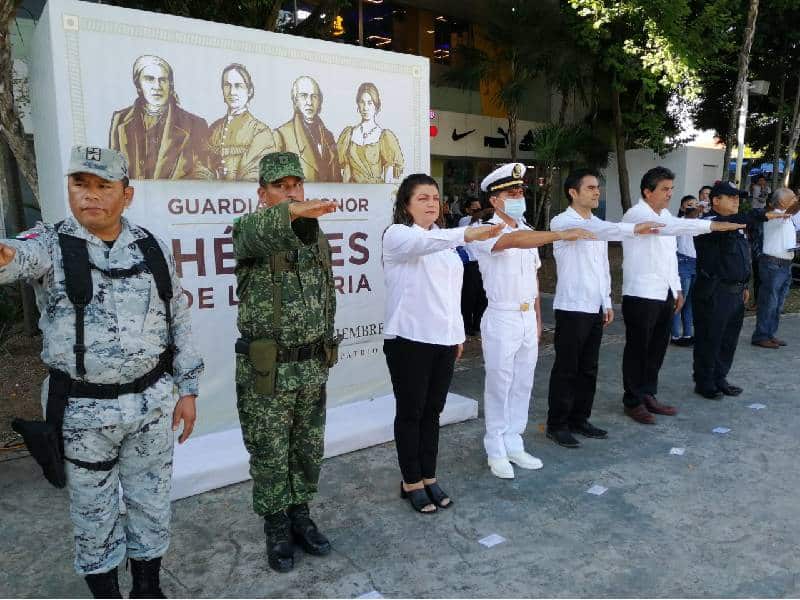 Cancún honra a héroes patrios