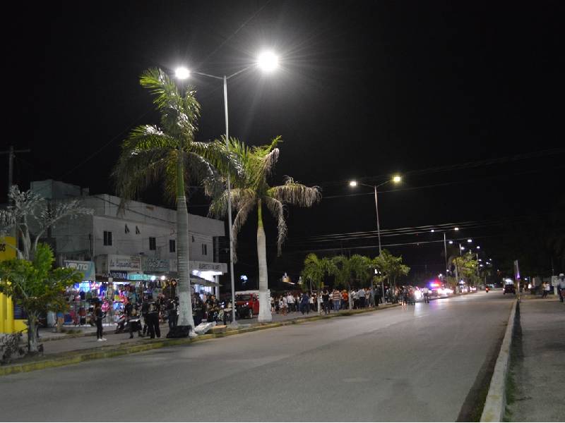 Ayuntamiento de Benito Juárez donará tres mil luminarias a Felipe Carrillo Puerto