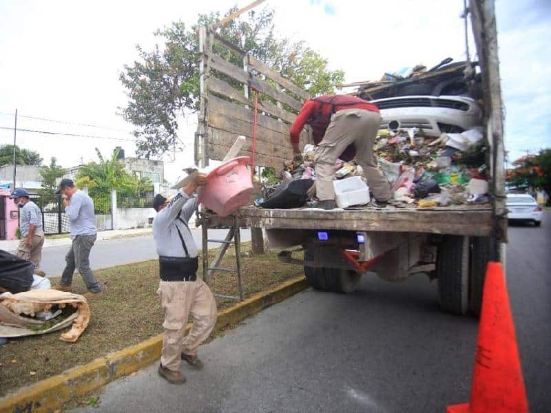 Ayuntamiento de Benito Juárez mantiene jornadas de descacharrización permanentes