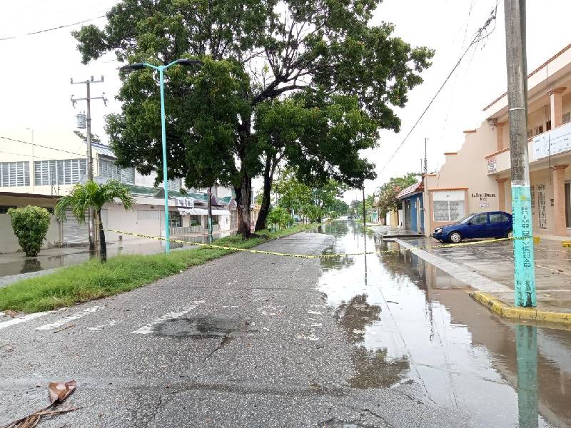Lluvias en Chetumal afectan vialidades y propician su cierre