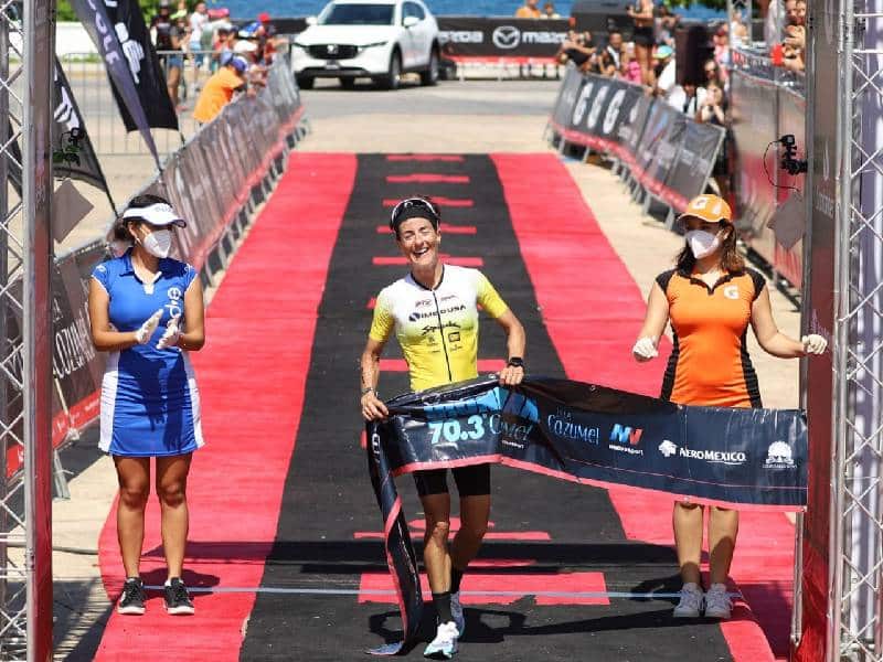 Argentino y española ganan la 11ª edición del Ironman 70.3 Cozumel