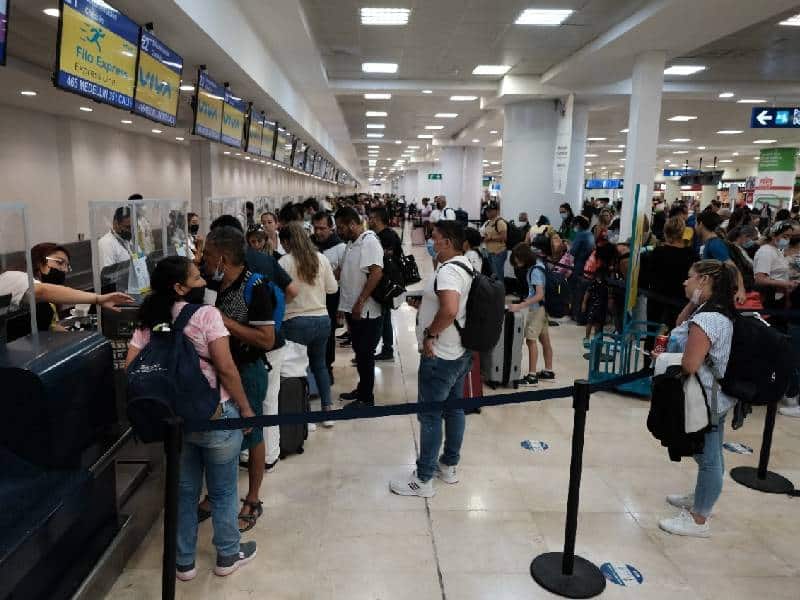 Aeropuerto de Cancún mantiene con lo justo cifra de 500 vuelos en temporada baja