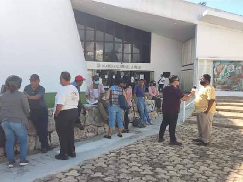 Habitantes de “Las Palmas” piden a diputados regularizar el asentamiento
