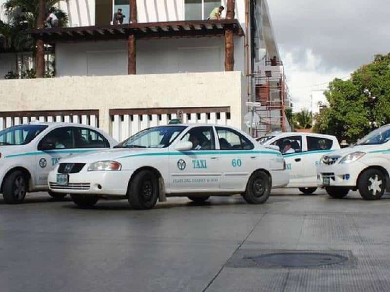 Lanzan taxistas de Playa app móvil para mejorar servicios