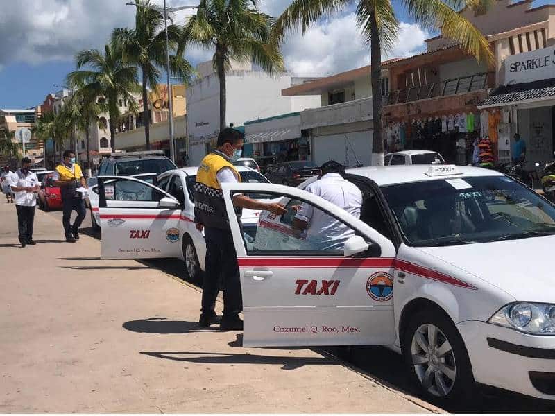 Entregan 71 concesiones de transporte en Cozumel