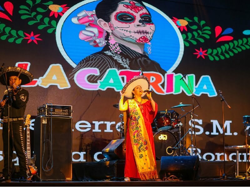 Promueve la música vernácula y la creación de una escuela de Mariachi en Cancún