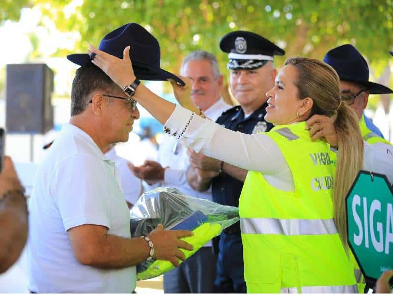 Lili Campos dignifica el trabajo de vigilantes ciudadanos