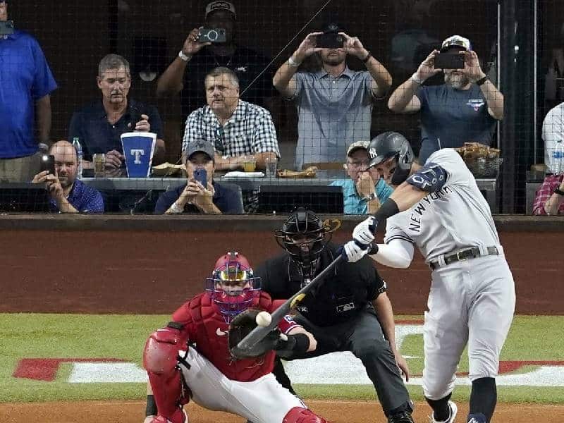 Aaron Jugde hace historia con los Yankees al conectar su home run 62 de la temporada