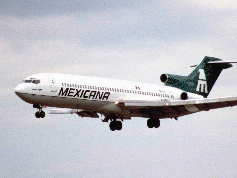Aclara AMLO que no usará recursos públicos para rescatar a Mexicana de Aviación