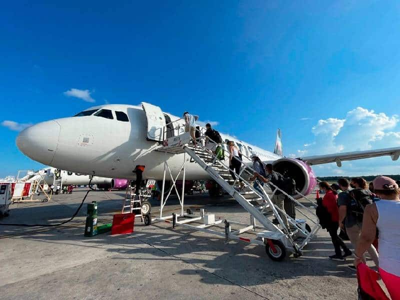 El aeropuerto de Cancún, con 465 operaciones y una conexión con 66 destinos