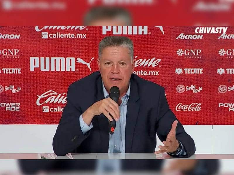 Ricardo Peláez deja la dirección deportiva de las Chivas