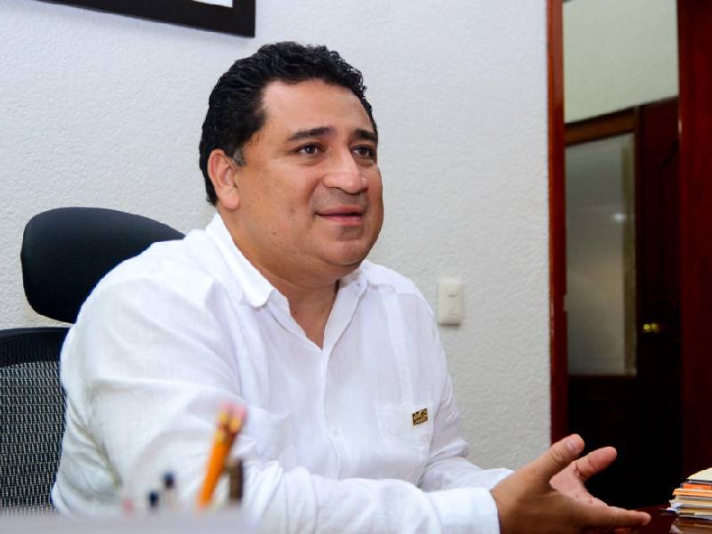 Eduardo Martínez quedó fuera de la lista de dirigentes municipales