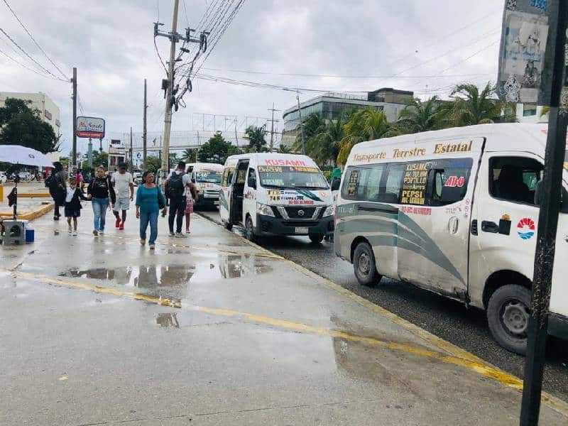 Aumenta queja por falta de transporte nocturno en Cancún 