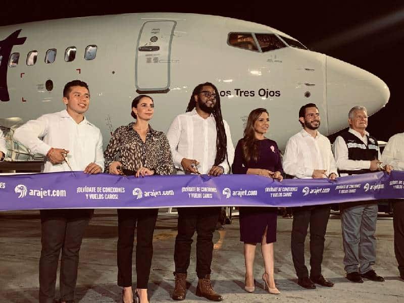 Inaugura Mara Lezama vuelo de Santo Domingo a Cancún