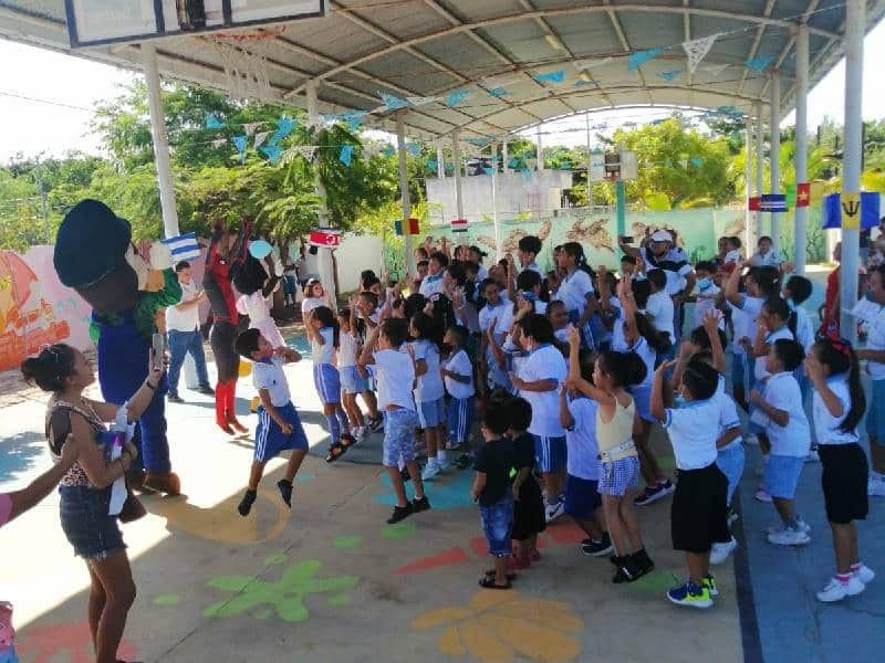 Celebran 37 años de la fundación la segunda escuela más antigua de Cancún