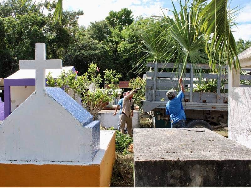 Abrirán panteones de Puerto Morelos 24 horas los días 1 y 2 de noviembre