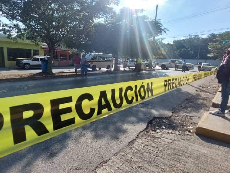 Combi del transporte urbano atropella y deja sin vida a una mujer en Cancún
