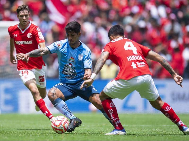 Pachuca golea a Toluca y asegura prácticamente el título del Apertura 2022