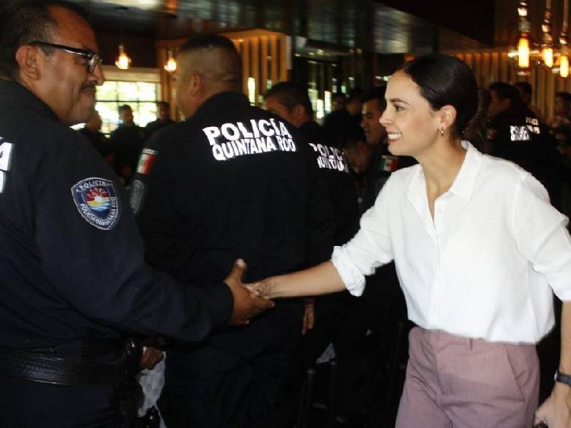 Reconocen empresarios trabajo de Policía en Cancún