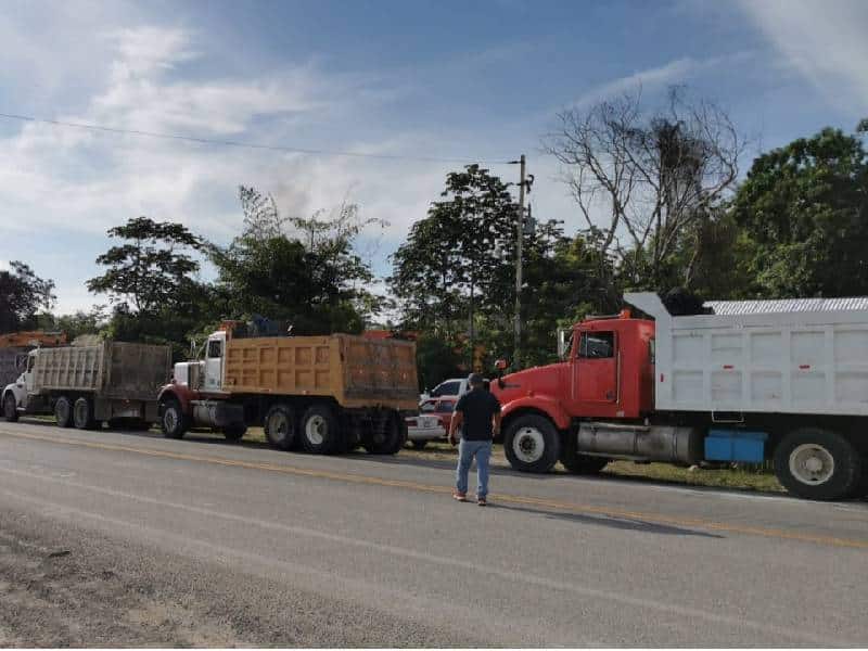 Ofrecen 600 volquetes para obras de Tren Maya