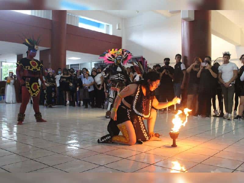 Celebra UT Cancún Bis místico festival los colores de la muerte