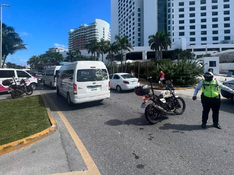 Liberan la zona hotelera de Cancún, bloqueo de ciudadanos dura por lo menos 7 horas