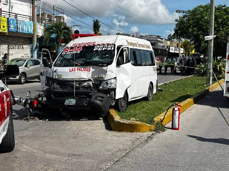 Fallece motociclista arrollado por unidad del transporte urbano en Cancún