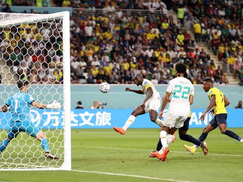 Senegal derrota a Ecuador y clasifica a siguiente ronda
