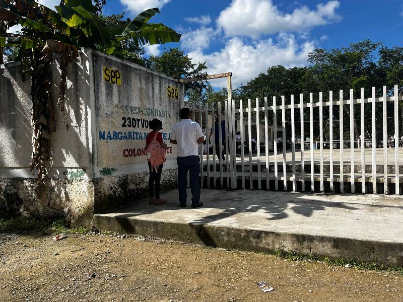 Llevan educación a zonas rurales