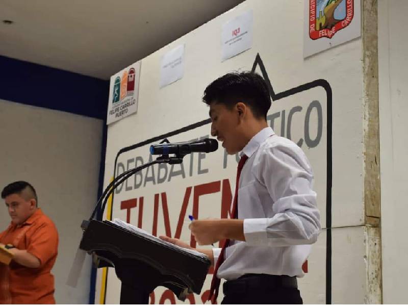 Promueven debate político entre jóvenes de Carrillo Puerto