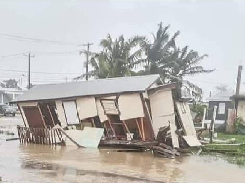 Belice sufre severos daños por paso de Lisa