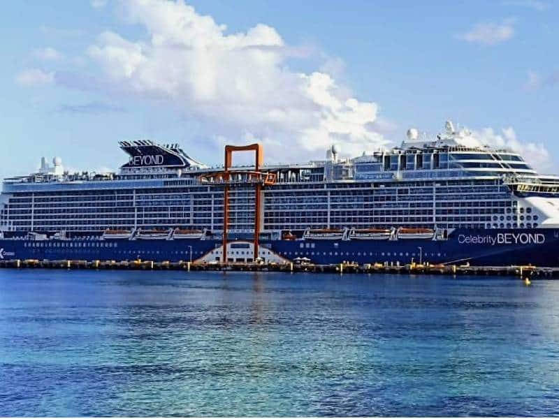 Mahahual y Cozumel reciben al crucero de élite, Beyond de compañía Celebrity Cruise