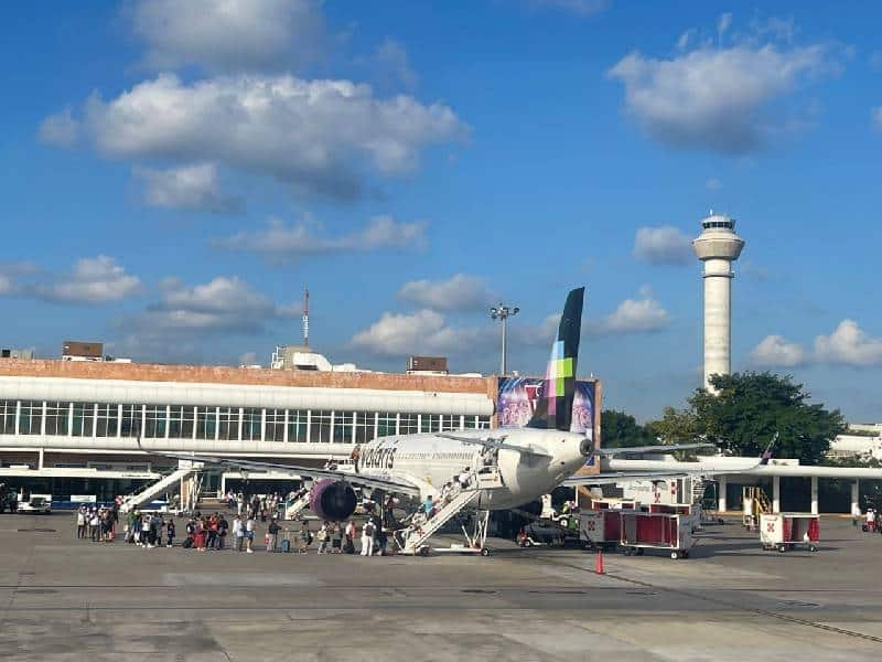 Aeropuerto de Cancún reporta jornada dominical de alta actividad con más de 570 vuelos